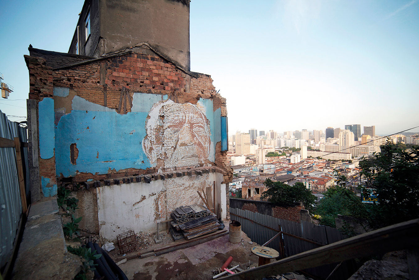 Image Others Artists - Alexandre Farto aka Vhils